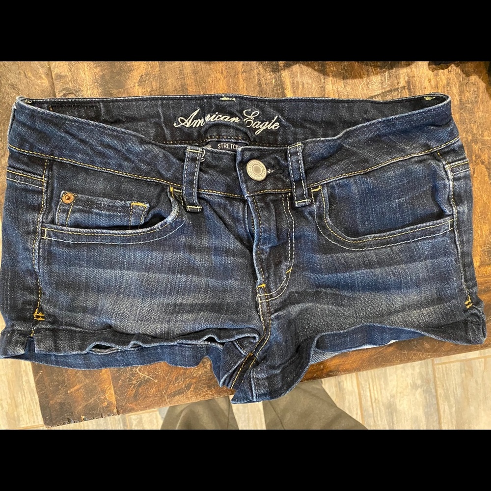 AMERICAN EAGLE STRETCH SHORTS